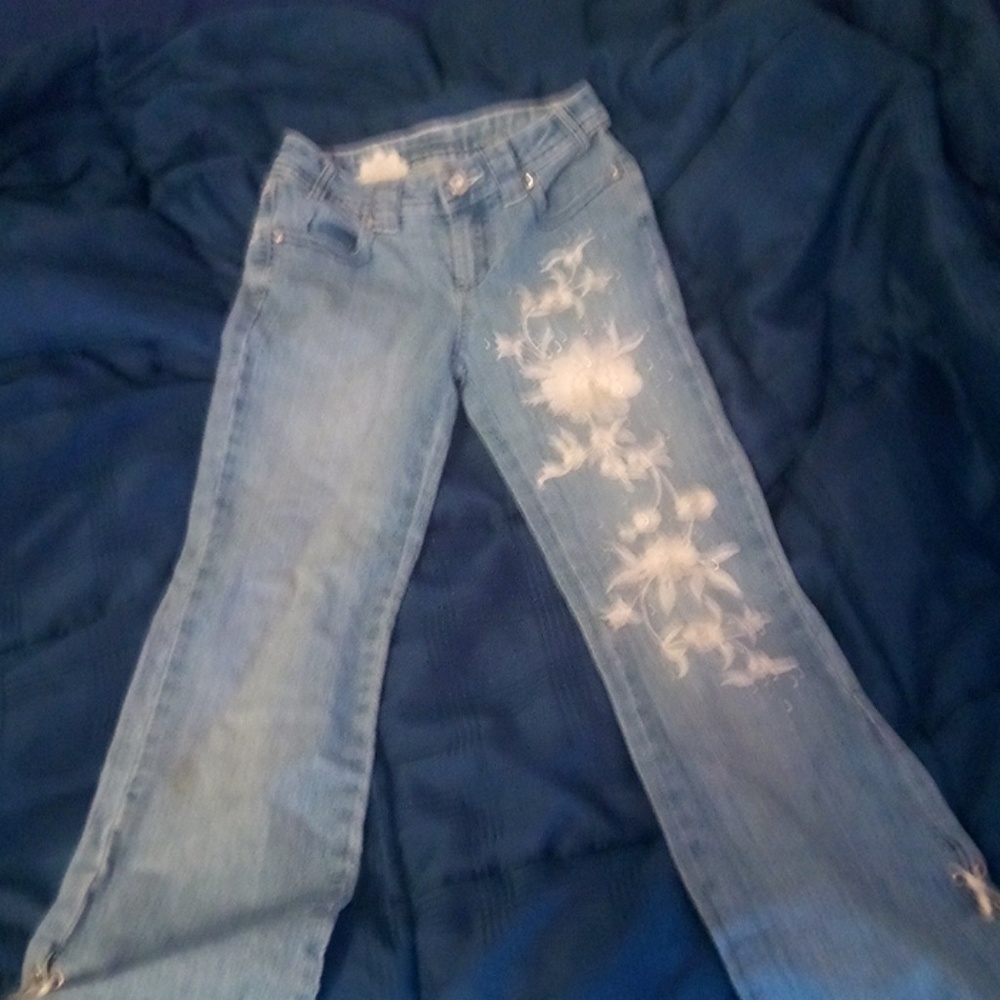 Size 10 slim Jr misses Arizona Jeans.